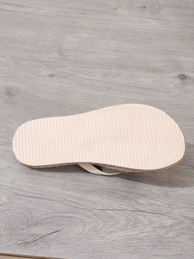 CAMILLA | COMFORTABLE CRISS-CROSS FLAT SANDALS