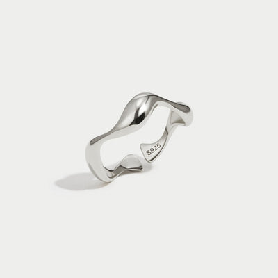 KIM | ELEGANT MINIMALIST RING