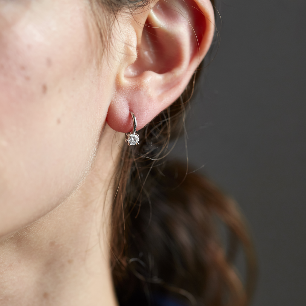 ELODIE | ELEGANT GOLD STUD EARRINGS